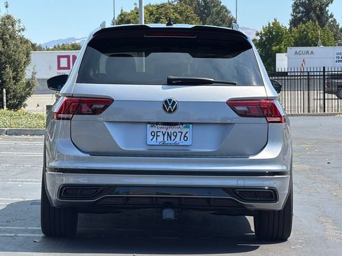 Used 2023 Volkswagen Tiguan SE R-Line FWD image 5