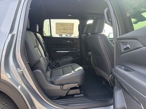 New 2026 Chevrolet Traverse LT FWD image 14