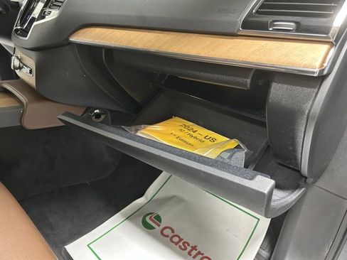 Used 2024 Volvo XC90 B5 Plus w/ Protection Package Premier image 22