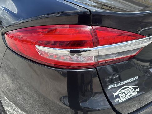 Used 2018 Ford Fusion SE FWD image 52