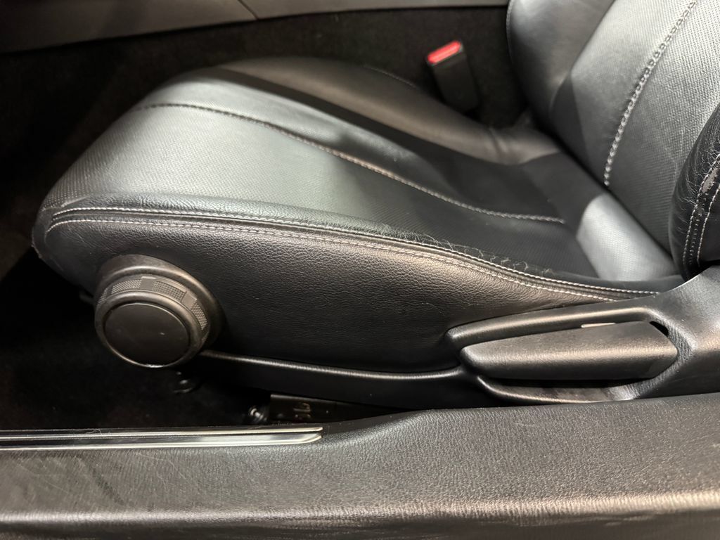 Used 2025 MAZDA MX-5 Miata RF Grand Touring RWD image 14