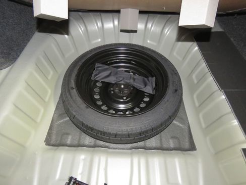 Certified 2025 Nissan Versa S w/ Trunk Package image 27