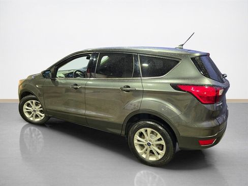 Used 2019 Ford Escape SE image 6