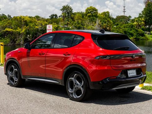 New 2026 Alfa Romeo Tonale w/ Active Assist Package AWD/4WD image 5