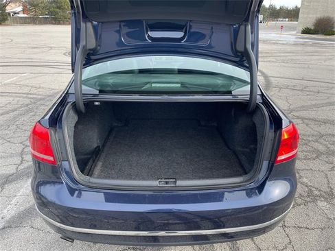 Used 2015 Volkswagen Passat 1.8T SE image 24