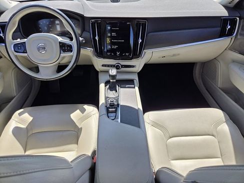 Used 2017 Volvo V90 T6 Cross Country image 14