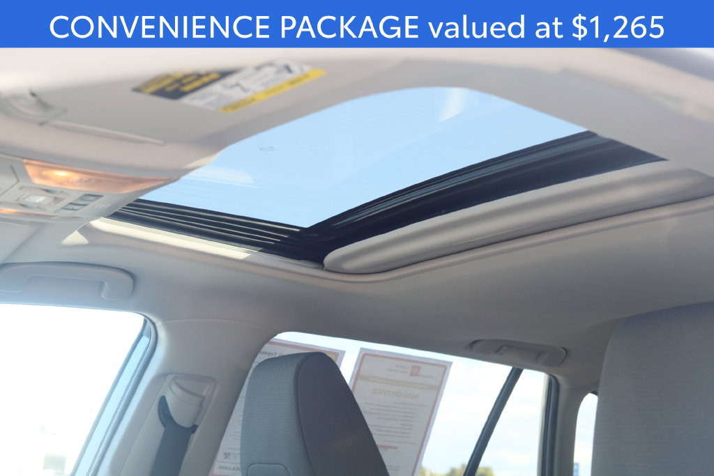 Certified 2021 Toyota RAV4 XLE w/ Convenience Package AWD/4WD image 4