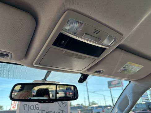 Used 2017 Toyota Tacoma SR5 image 18