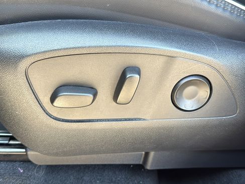 Used 2024 GMC Acadia Denali w/ Super Cruise Package image 14