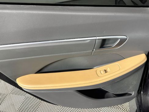 Used 2023 Hyundai Sonata Limited w/ Cargo Package FWD image 43
