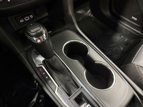 Used 2019 Chevrolet Equinox Premier image 18