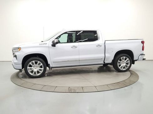 New 2026 Chevrolet Silverado 1500 High Country AWD/4WD image 4