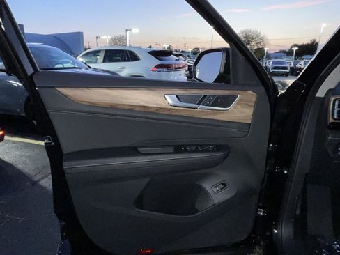 New 2026 Volkswagen Atlas SE image 24