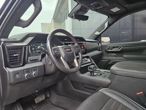 Used 2024 GMC Sierra 1500 AT4X image 2