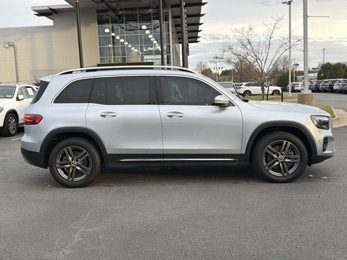 Used 2026 Mercedes-Benz GLB 250 4MATIC image 3