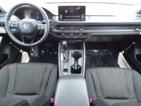Used 2024 Honda Accord EX image 11