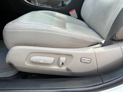 Used 2012 Lexus ES 350 FWD image 19