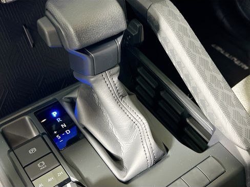 Used 2025 Toyota 4Runner SR5 image 25