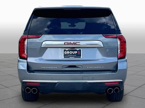 Used 2021 GMC Yukon XL Denali w/ Denali Premium Package RWD image 5