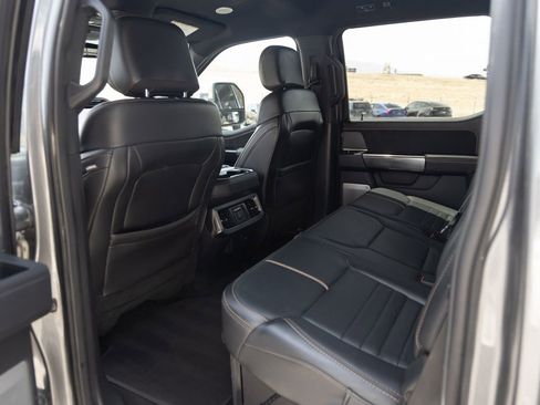 Used 2024 Ford F350 Platinum w/ FX4 Off-Road Package image 20