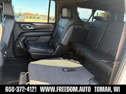 Used 2021 Chevrolet Suburban Z71 w/ Z71 Signature Package AWD/4WD image 30
