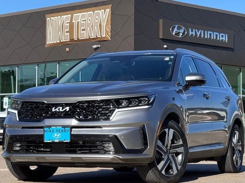 Used 2023 Kia Sorento SX Prestige image 1