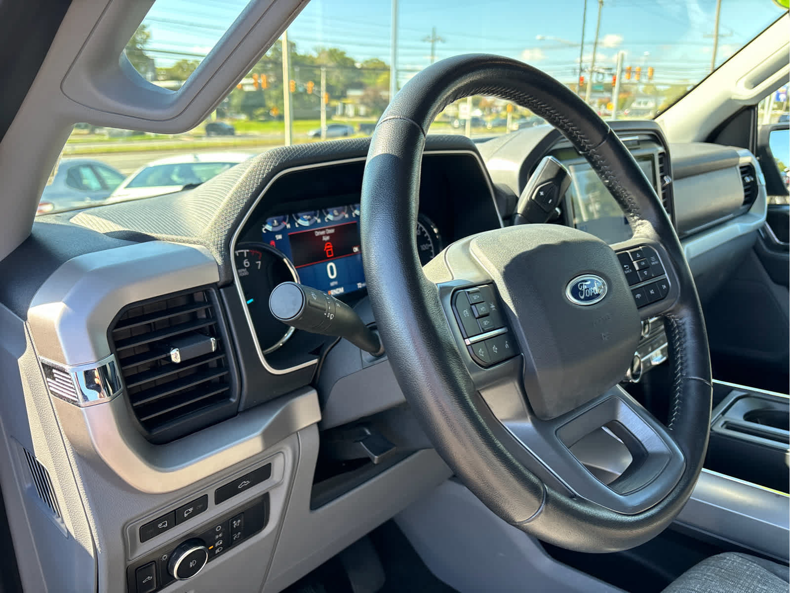 Used 2022 Ford F150 XLT w/ Equipment Group 302A High AWD/4WD image 9