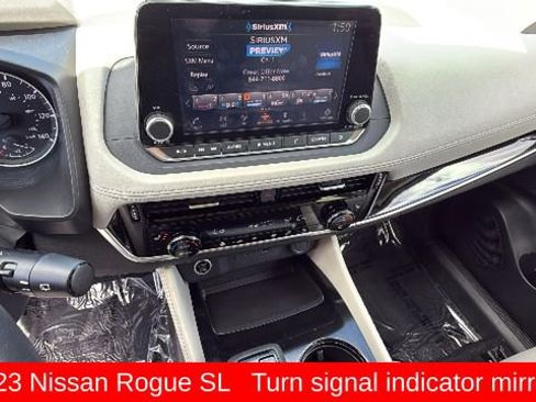 Used 2023 Nissan Rogue SL AWD/4WD image 15