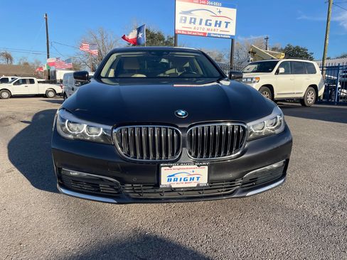 Used 2018 BMW 740i RWD image 1