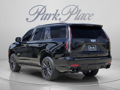 Used 2024 Cadillac Escalade V w/ LPO, ONYX Package AWD/4WD image 3