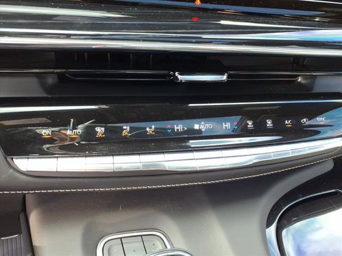 Certified 2023 Cadillac Escalade V image 38