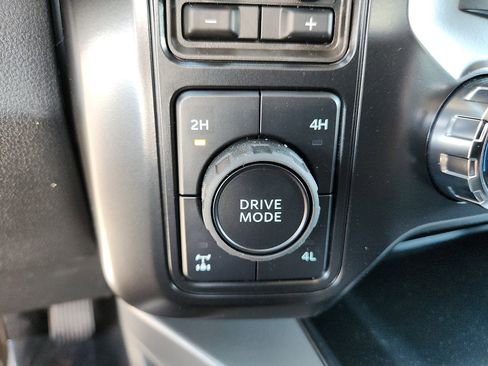 New 2026 Ford F250 Lariat w/ Black Appearance Package AWD/4WD image 16