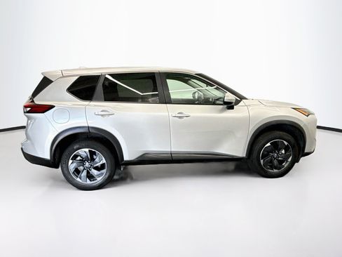 Used 2025 Nissan Rogue SV FWD image 10