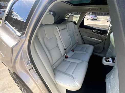New 2026 Volvo XC60 B5 Ultra w/ Protection Package Premier AWD/4WD image 16