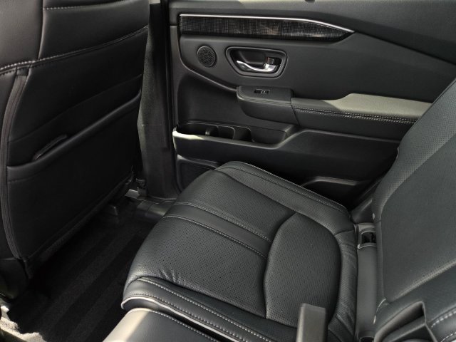 Used 2025 Honda Pilot Elite image 16