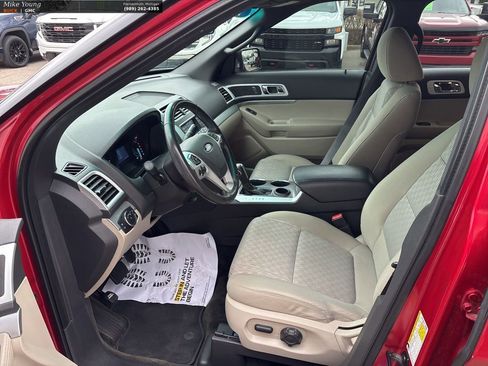 Used 2012 Ford Explorer XLT FWD image 14