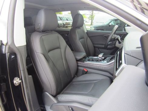 Used 2023 Audi Q8 Premium Plus w/ Premium Plus Package image 24