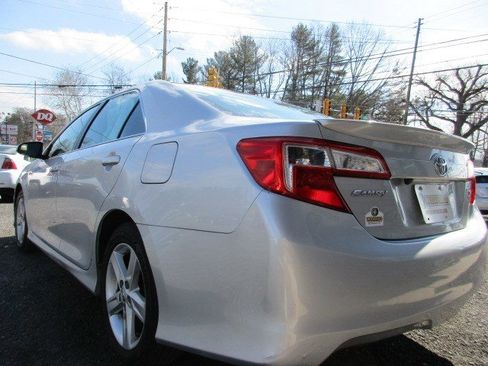 Used 2014 Toyota Camry SE image 6