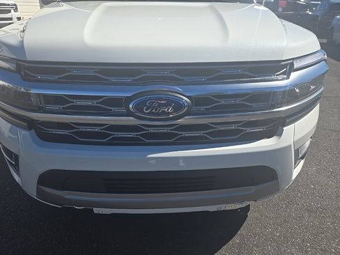 Used 2024 Ford Expedition Max Platinum AWD/4WD image 33
