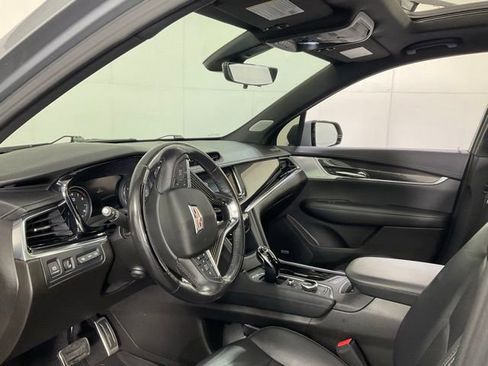 Used 2023 Cadillac XT6 Sport w/ Technology Package AWD/4WD image 19