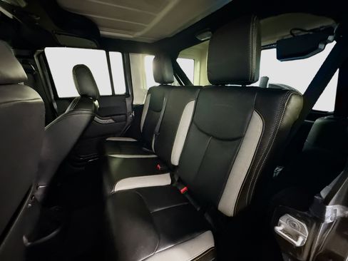 Used 2017 Jeep Wrangler Unlimited Sport w/ Connectivity Group image 24