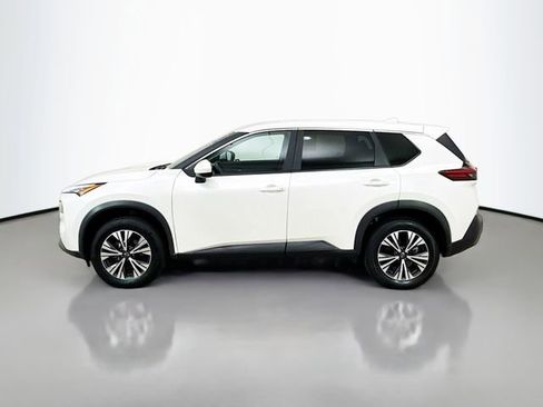 Used 2023 Nissan Rogue SV image 4