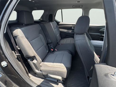 Used 2020 Chevrolet Traverse LT FWD image 22