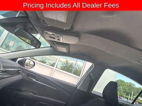 Used 2025 Toyota Camry LE FWD image 4