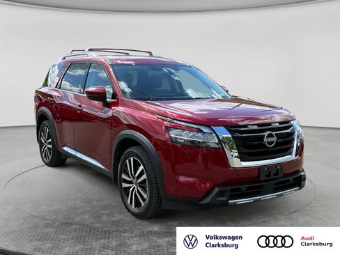 Used 2023 Nissan Pathfinder Platinum AWD/4WD image 3