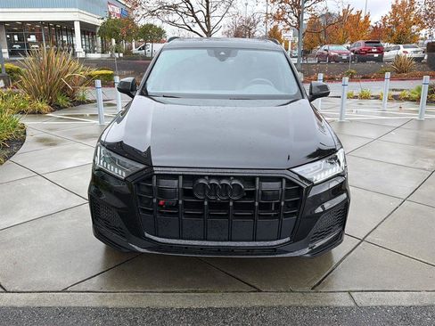 Used 2023 Audi SQ7 Premium Plus w/ Executive Package image 3