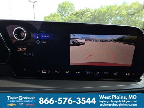 Used 2026 Chevrolet Traverse LT AWD/4WD image 22