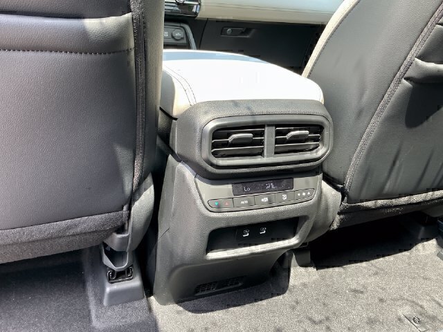 New 2026 Honda Pilot Touring image 11