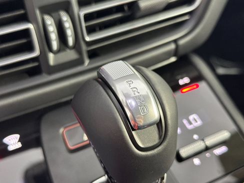 Certified 2025 Porsche Macan GTS AWD/4WD image 26