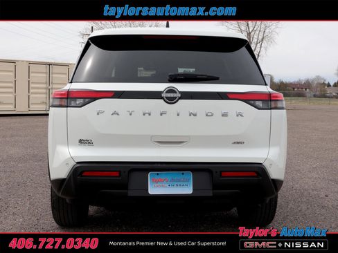 Used 2024 Nissan Pathfinder S image 42